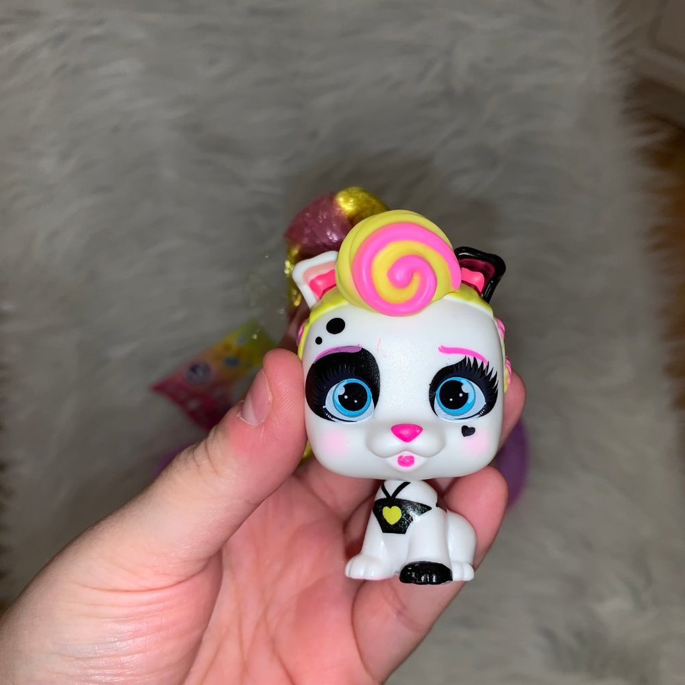 2 Mini VIP Pets - Picture 6 of 9
